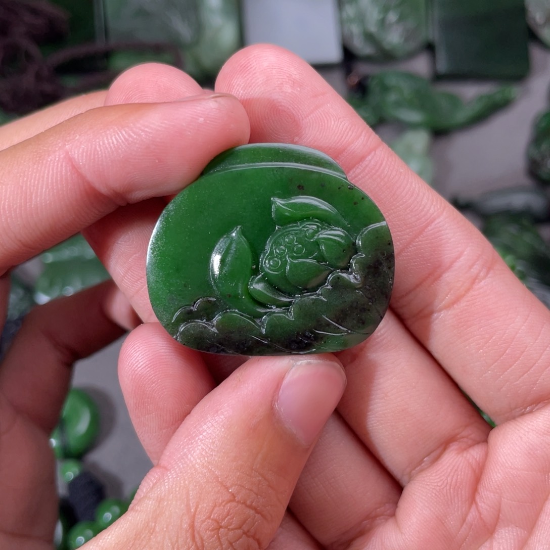 和田玉（碧玉）颈饰未镶嵌微*