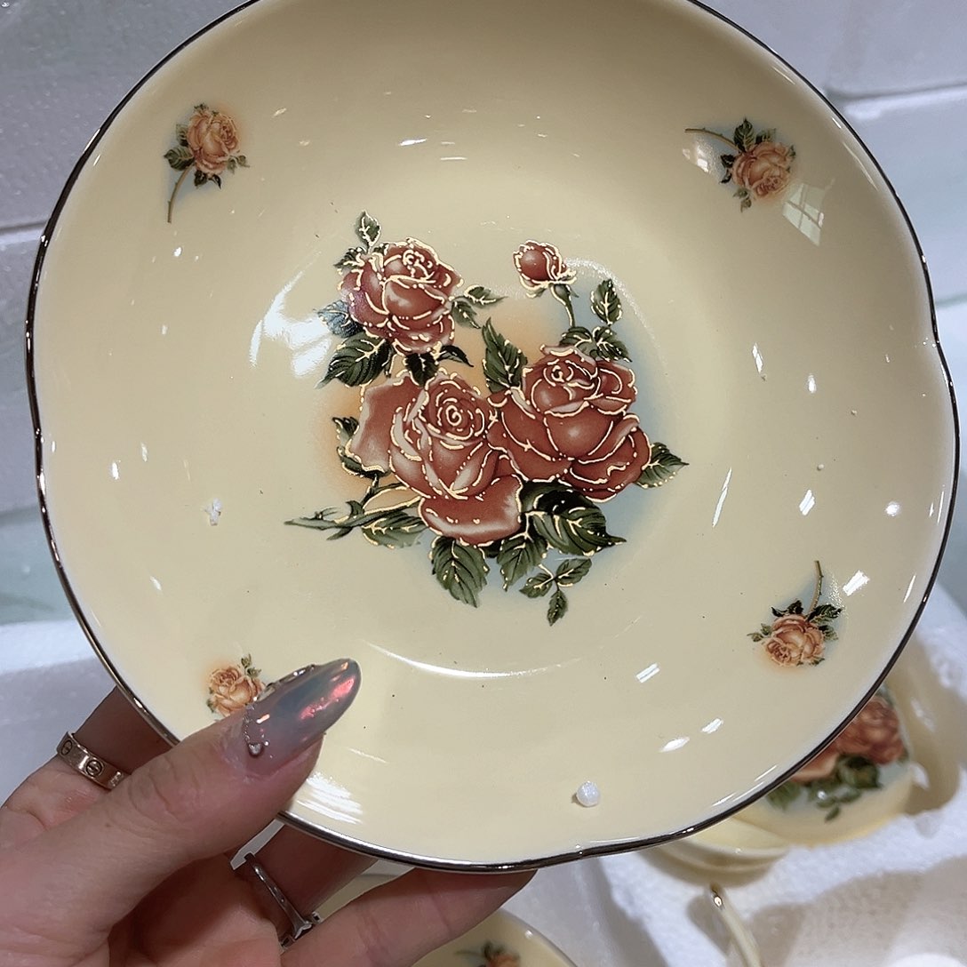 陶瓷……………………………………