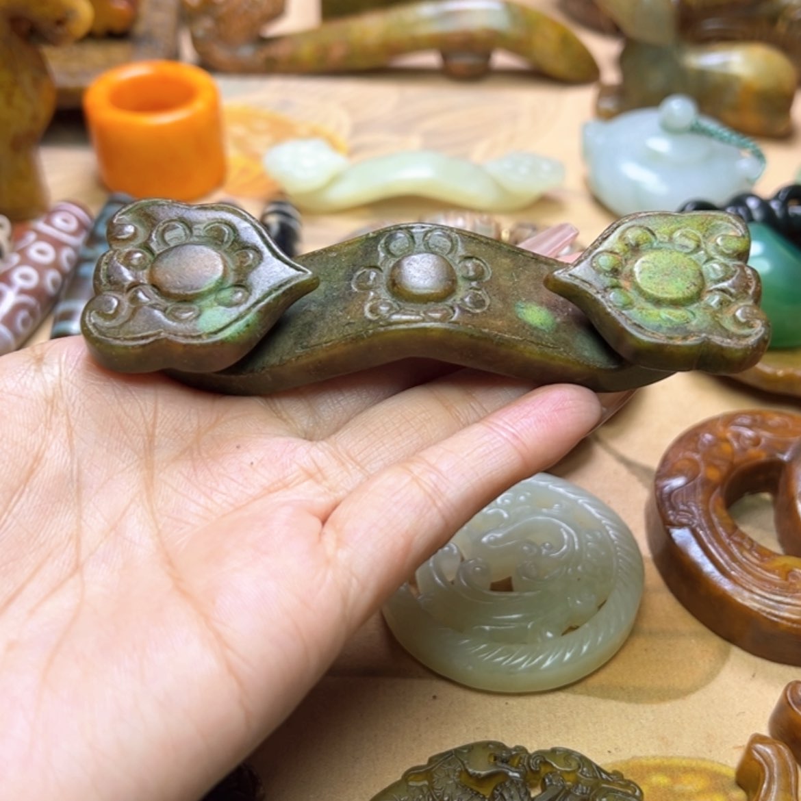 【闪购商品】蛇纹石玉颈饰未镶嵌