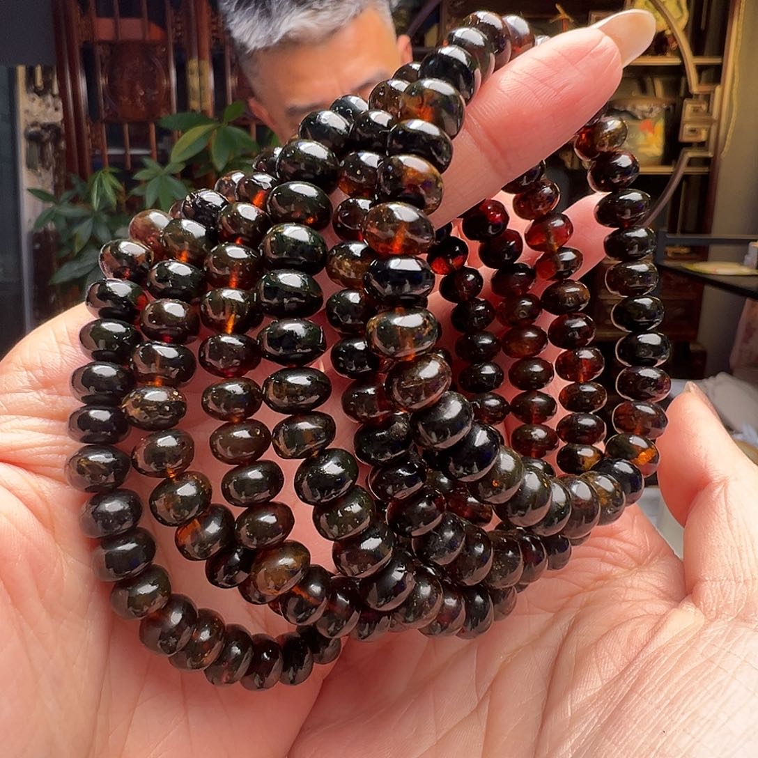 琥珀未镶嵌裸石抚顺琥珀10517八多样性发其一