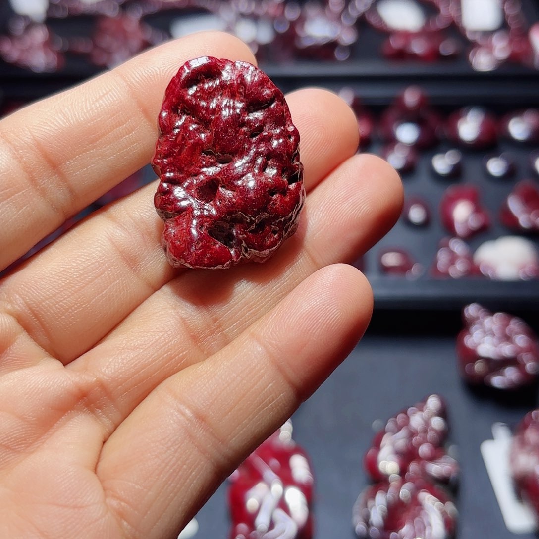 天然辰砂深**房无根砂32.8克