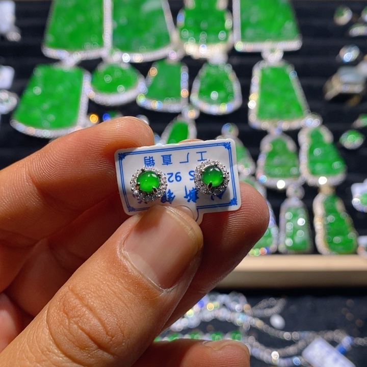 翡翠耳饰银S925镶嵌天然A货翡翠