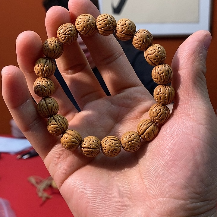 桃核手串A84 12 （尺寸误差0.5之间）