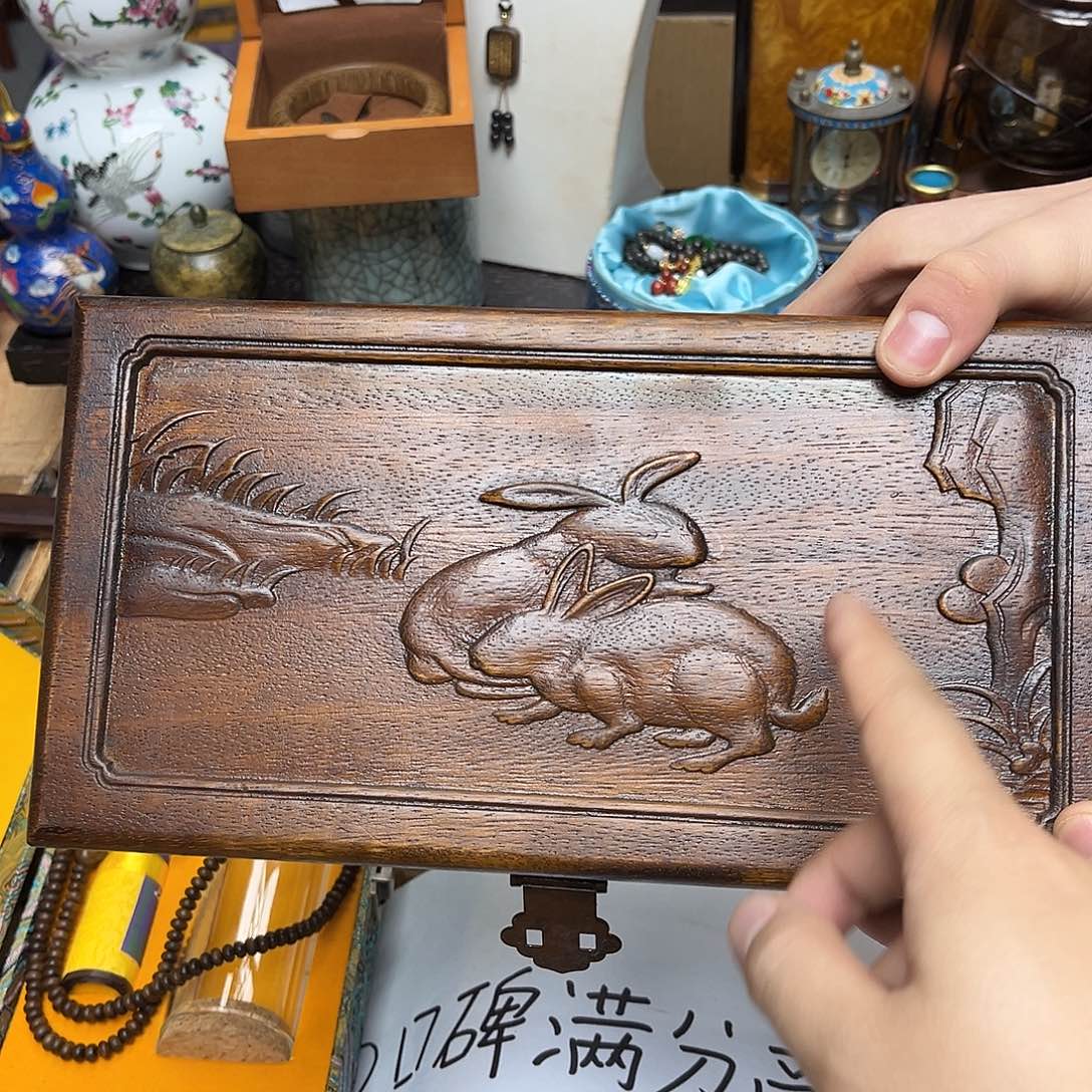 大叶紫檀（黑酸枝木类）