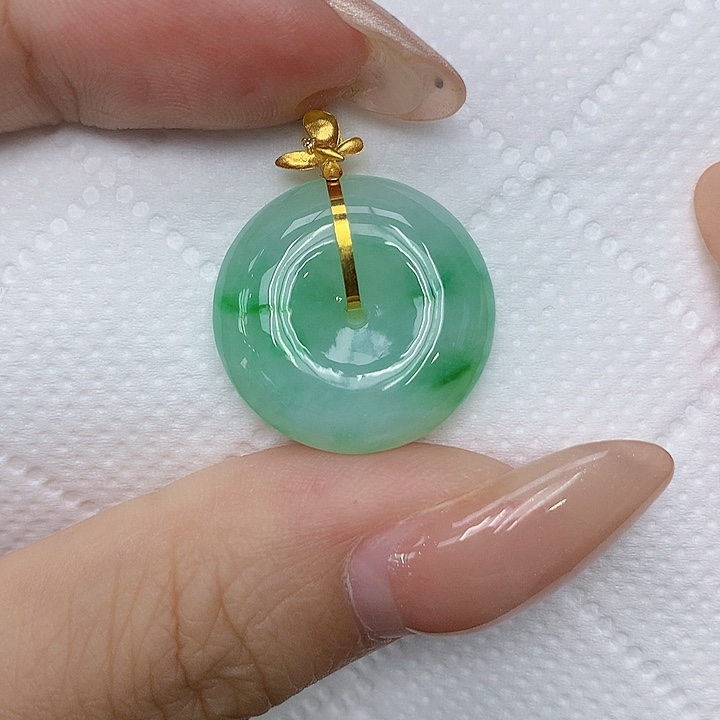 颈饰18K金镶嵌翡翠