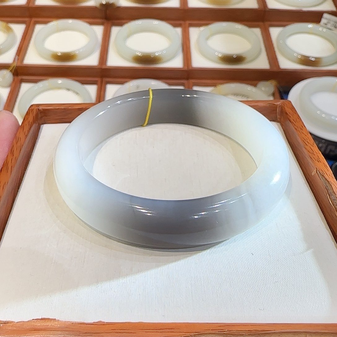 和田玉手镯未镶嵌高冰天地帝王紫53 54 55