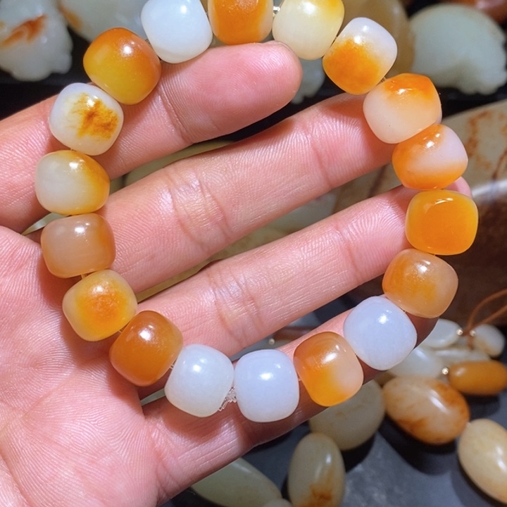 和田玉13-11老型珠手串未镶嵌