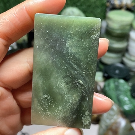 未镶嵌和田玉（糖玉）珠宝半成品