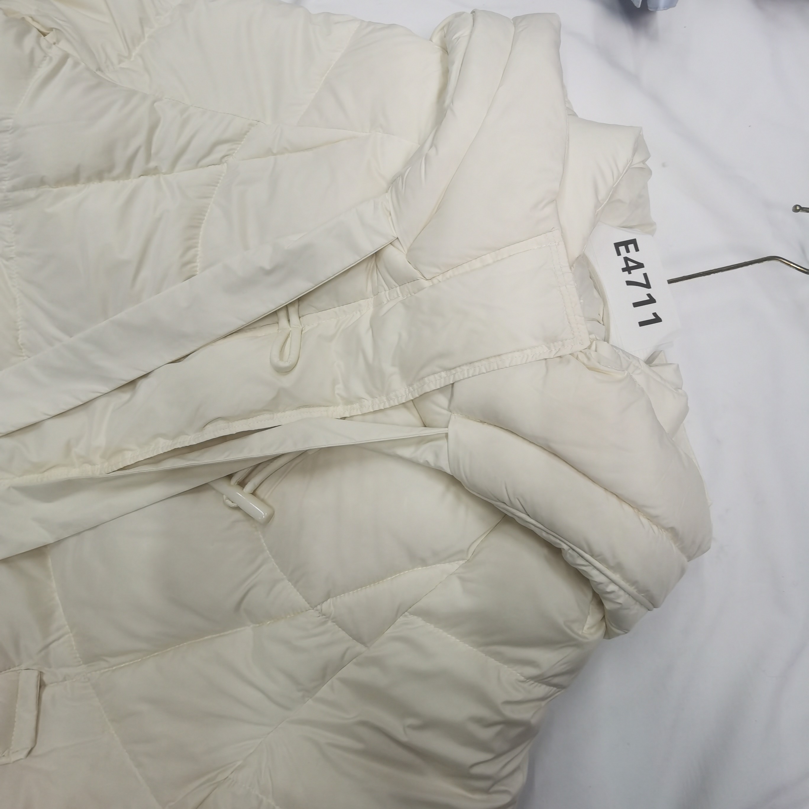 时尚女装【E4711】叁9R门口