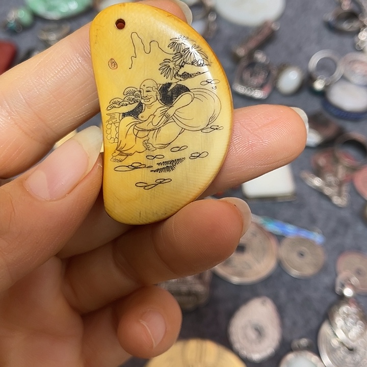 泰***松琉璃手工艺品88888888888