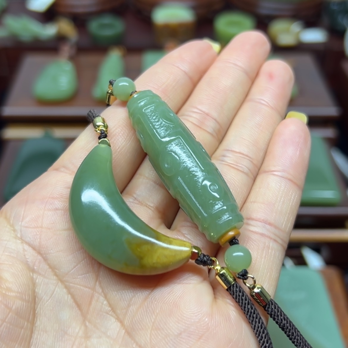 【闪购商品】岫岩河磨玉（透闪石质玉）颈饰未镶嵌感**见