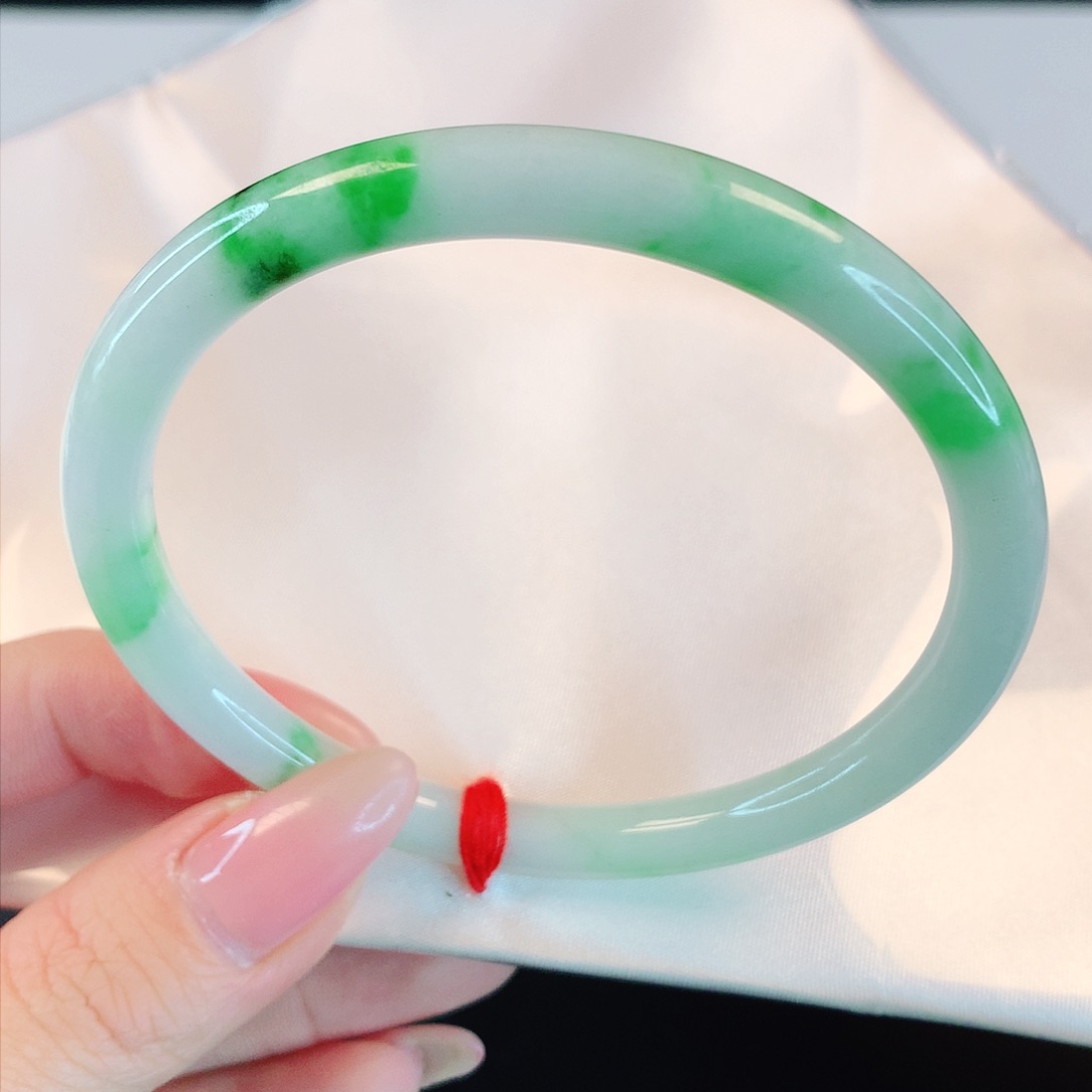 翡翠手镯未镶嵌5121圈口