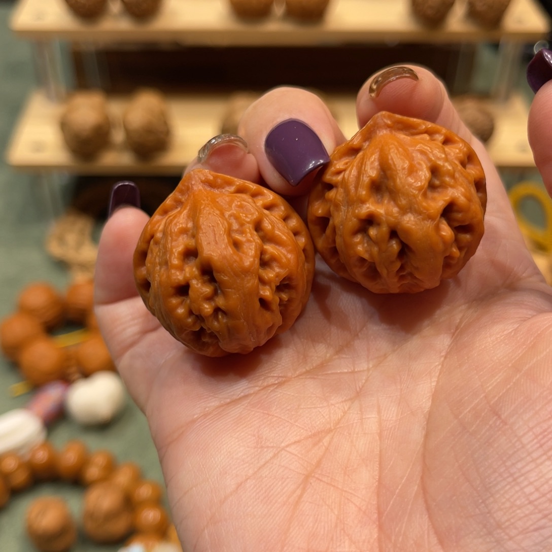 文玩核桃把件火焰山全品