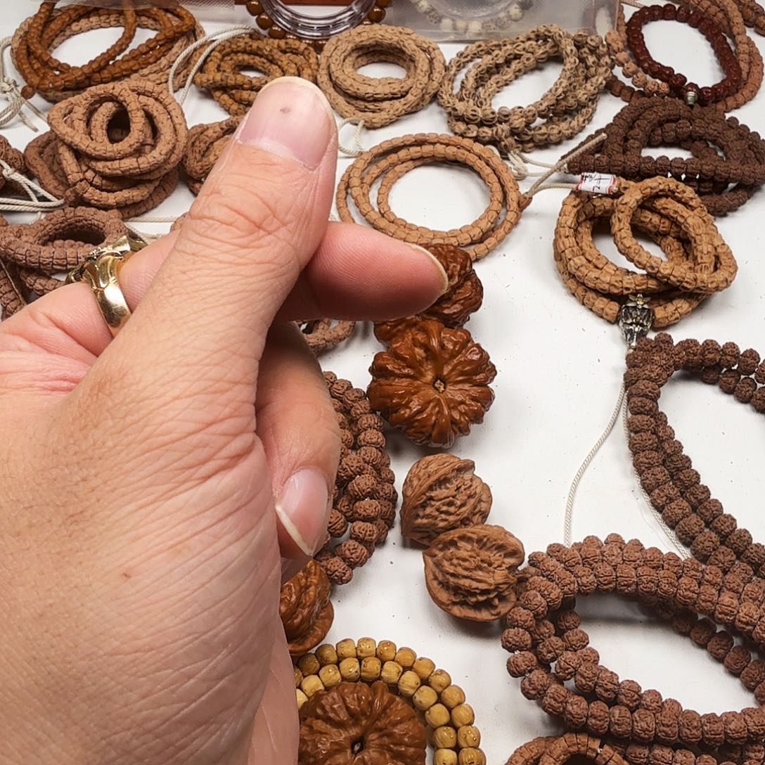 一***遇吊坠金刚菩提0号。