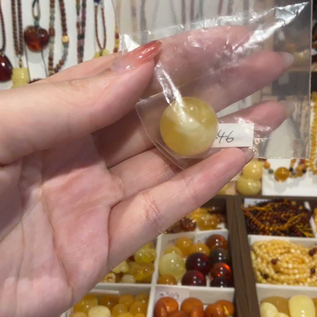 到***了琥珀未镶嵌颈饰单珠子