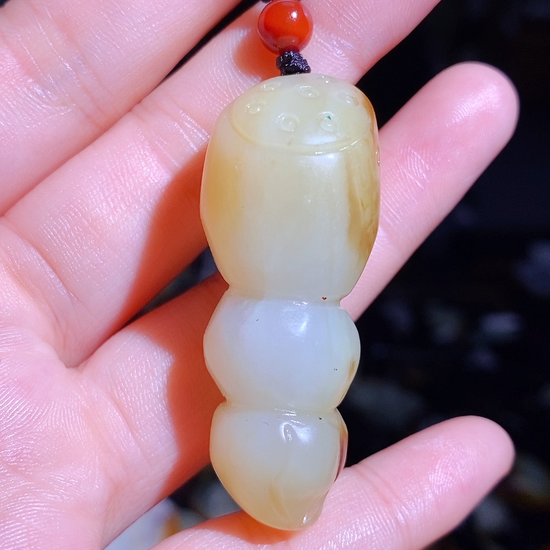 和田玉颈饰未镶嵌