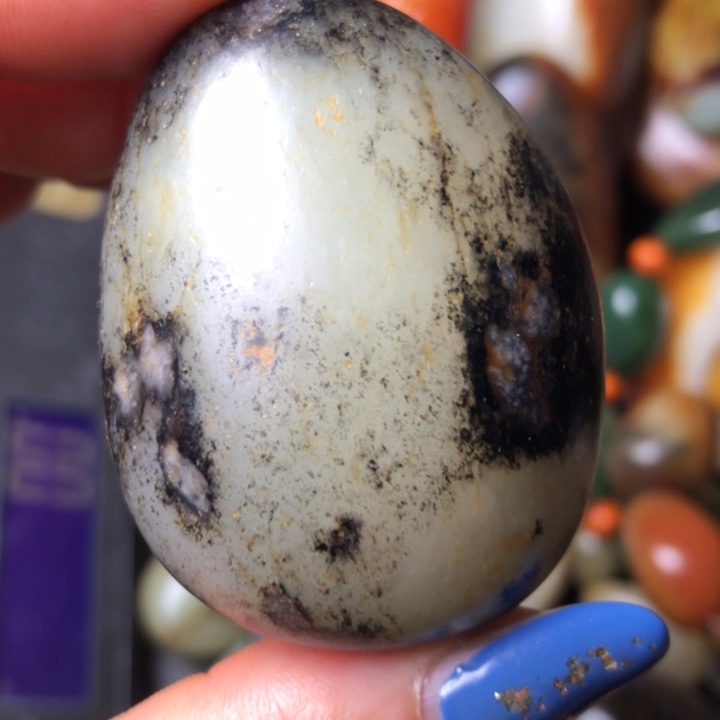 和田玉未镶嵌珠宝奇石