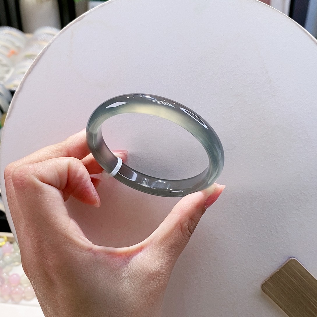 手镯玛瑙/玉髓未镶嵌58