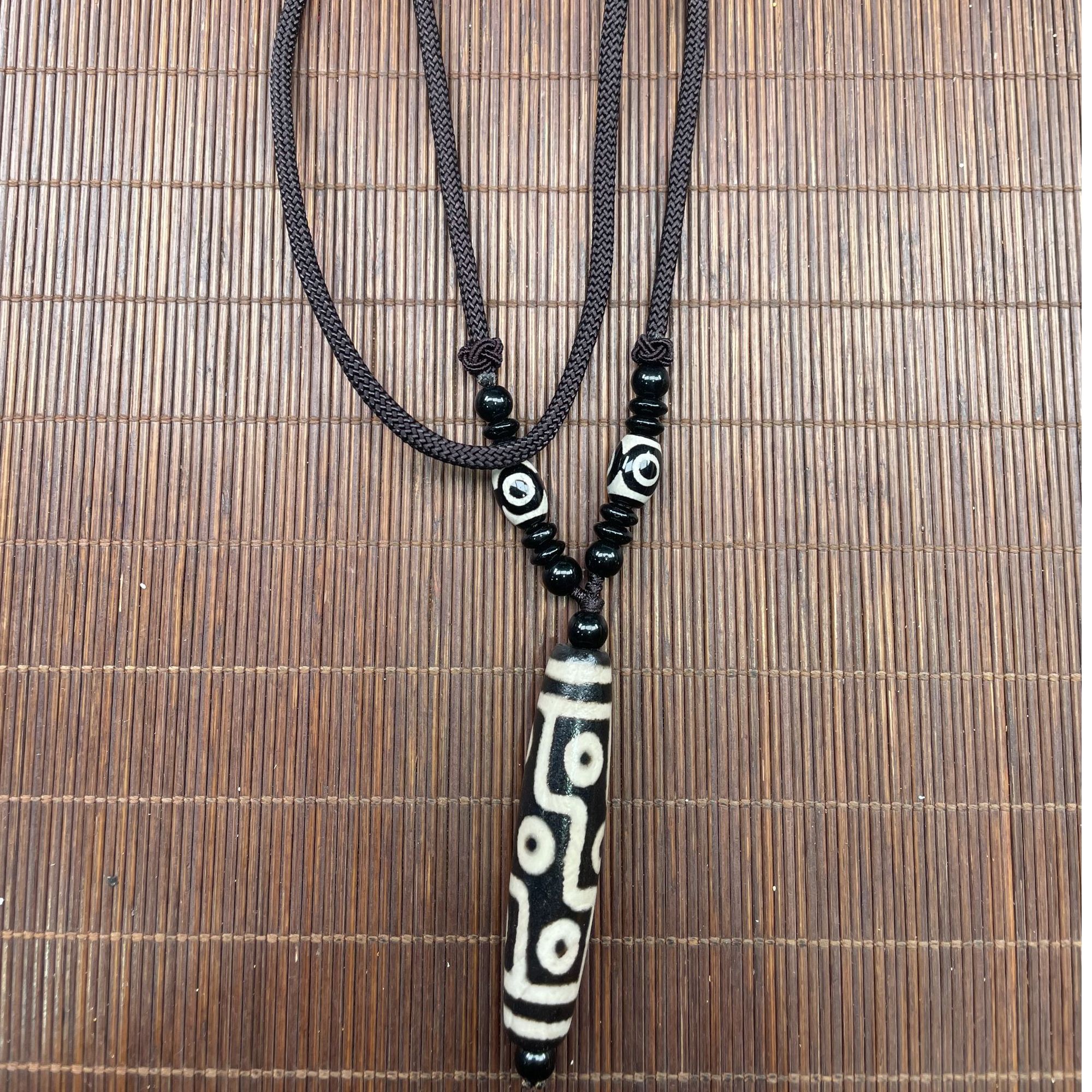 1210 黑白吊坠 特色工艺品