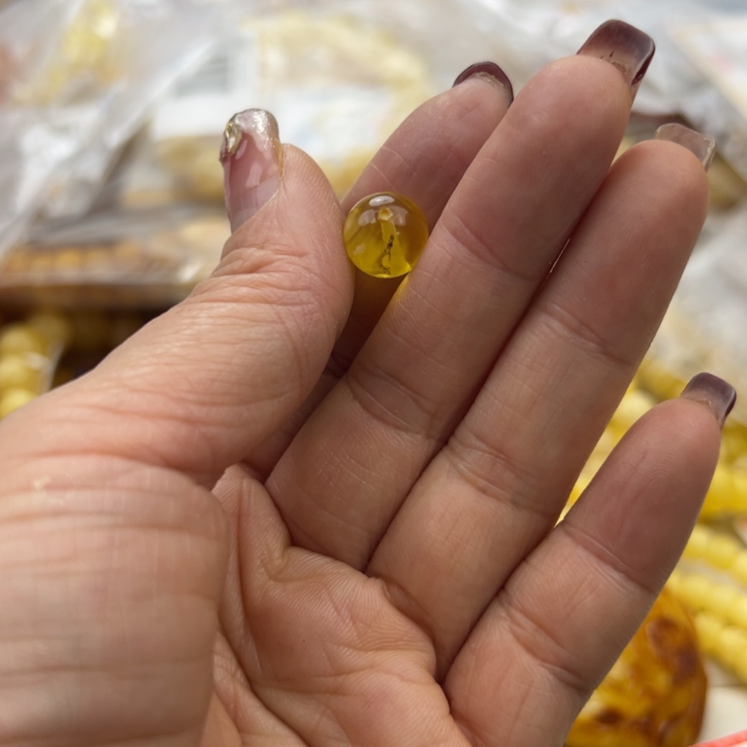 琥珀珠宝奇石未镶嵌