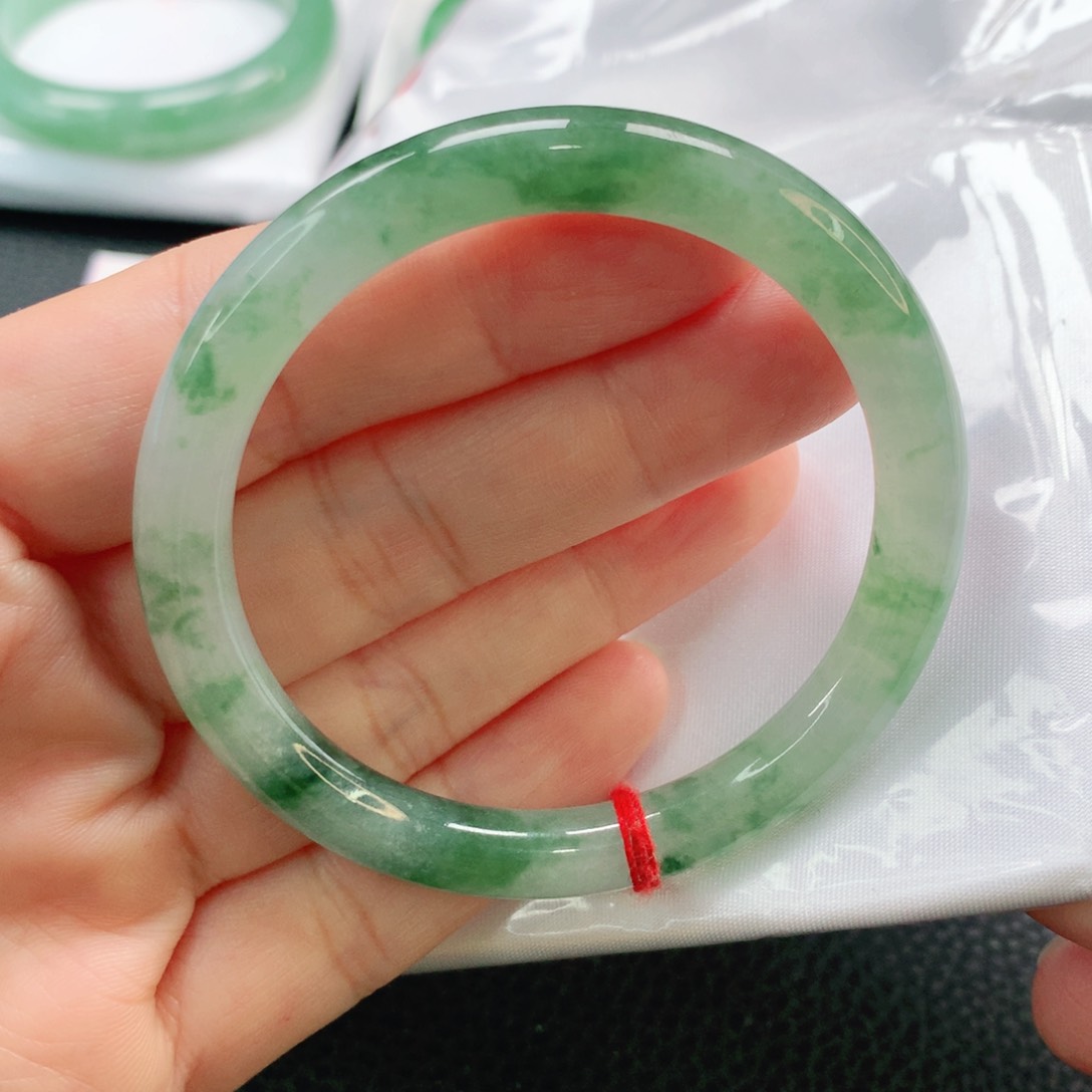 未镶嵌手镯翡翠52圆