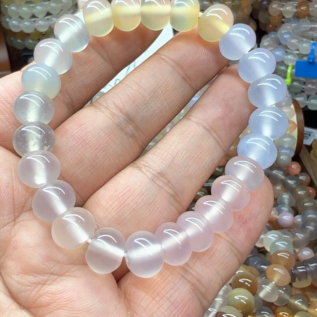 钱****玛瑙/玉髓未镶嵌手链