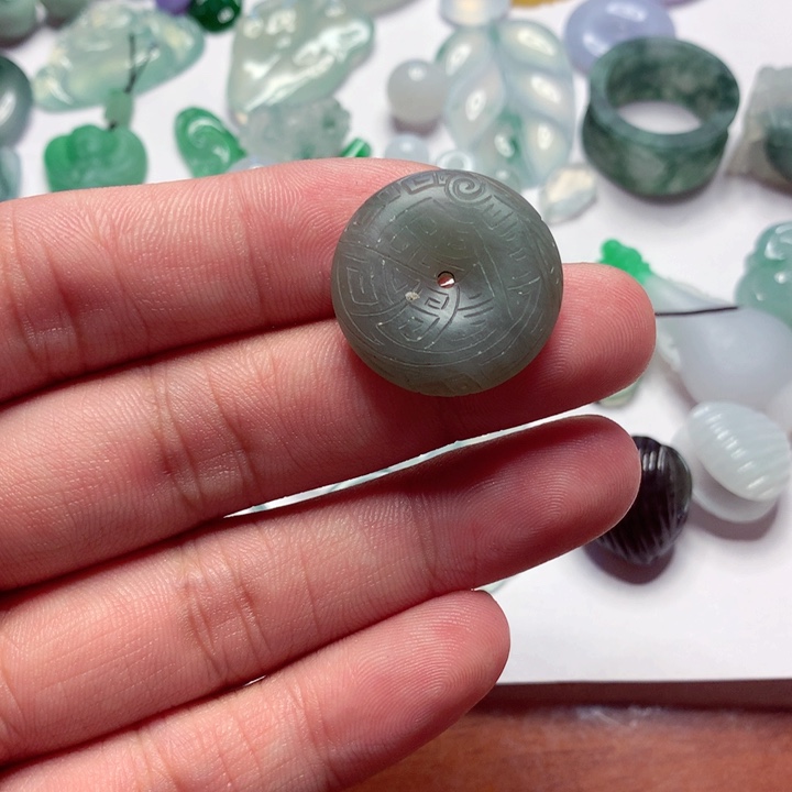 翡翠未镶嵌颈饰天然翡翠玉石