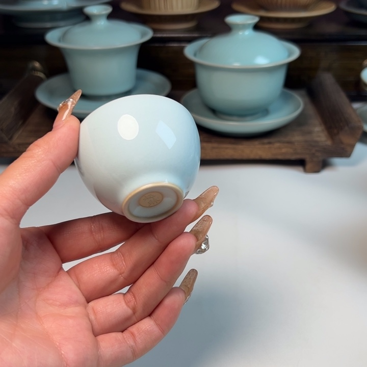 瓷片微瑕哈哈哈哈哈哈哈哈哈