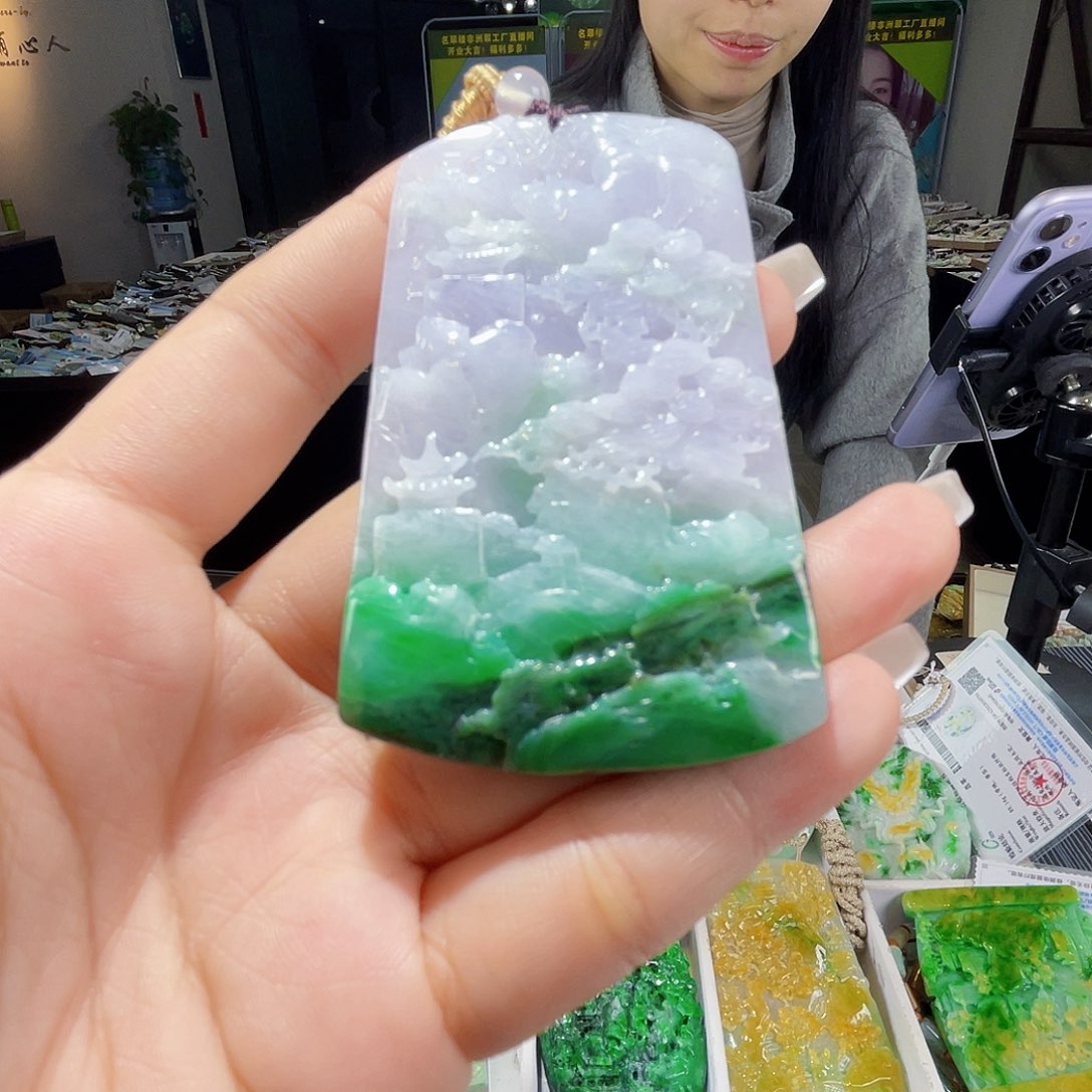 颈饰未镶嵌翡翠一