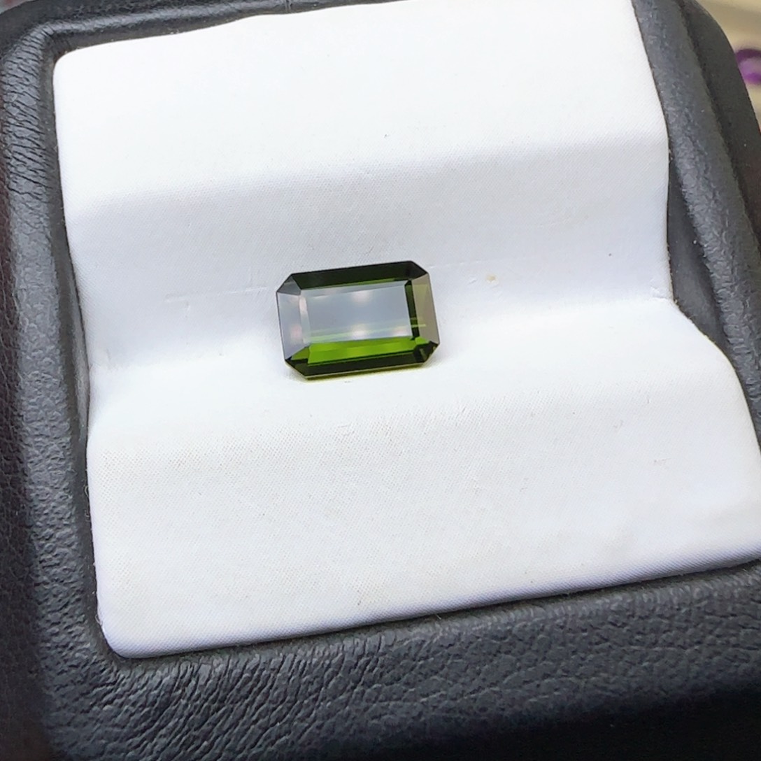 碧玺珠宝半成品未镶嵌天然1.75克拉