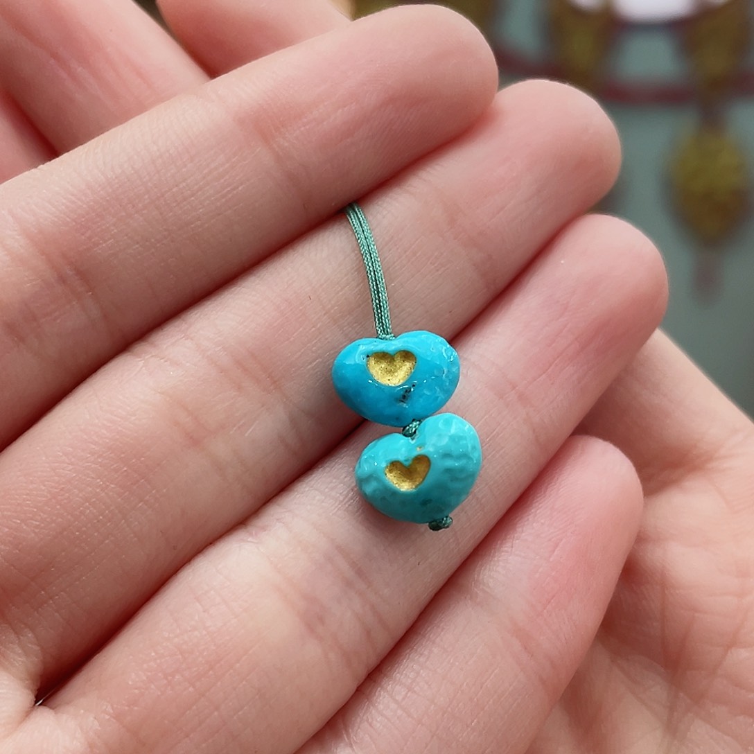 绿松石颈饰未镶嵌