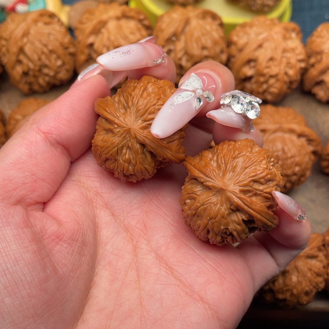 把件文玩核桃全品，精配红皮石子磨33手捻