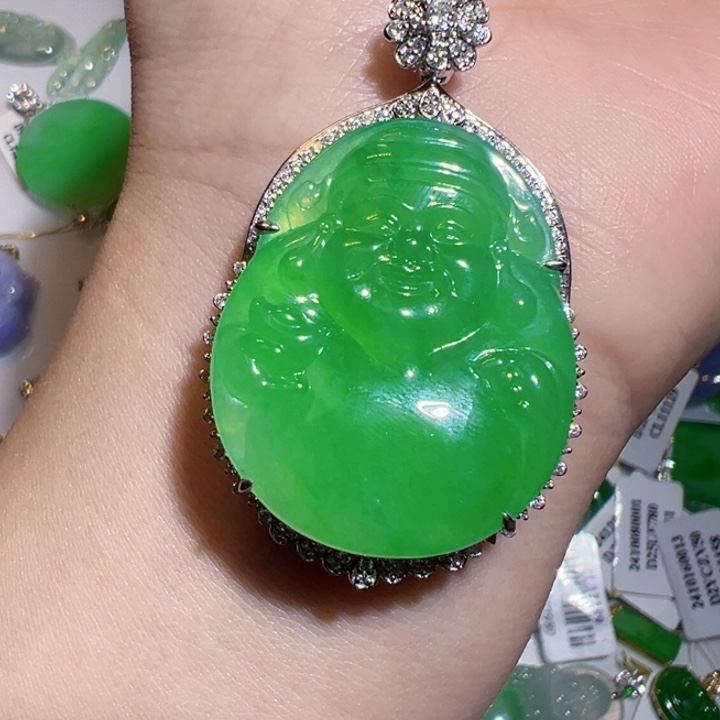 翡翠挂件18K金镶嵌翡翠