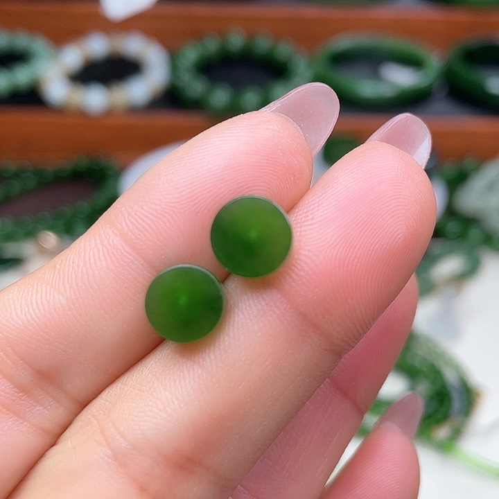 和田玉（碧玉）耳饰18K金镶嵌