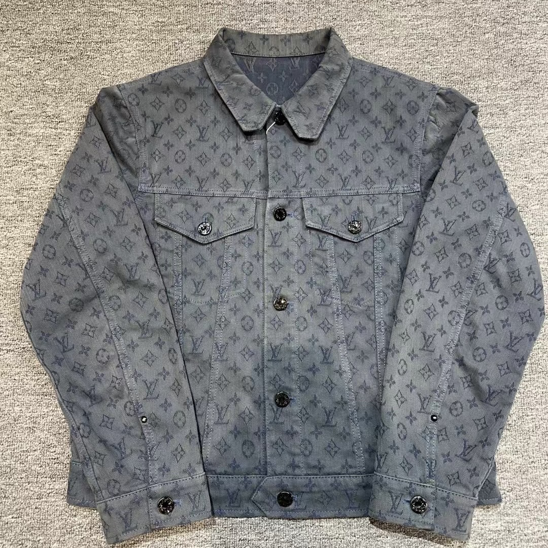 99新 LouisVuitton/路易威登 蓝色老花满印牛仔夹克外套/尺码：48