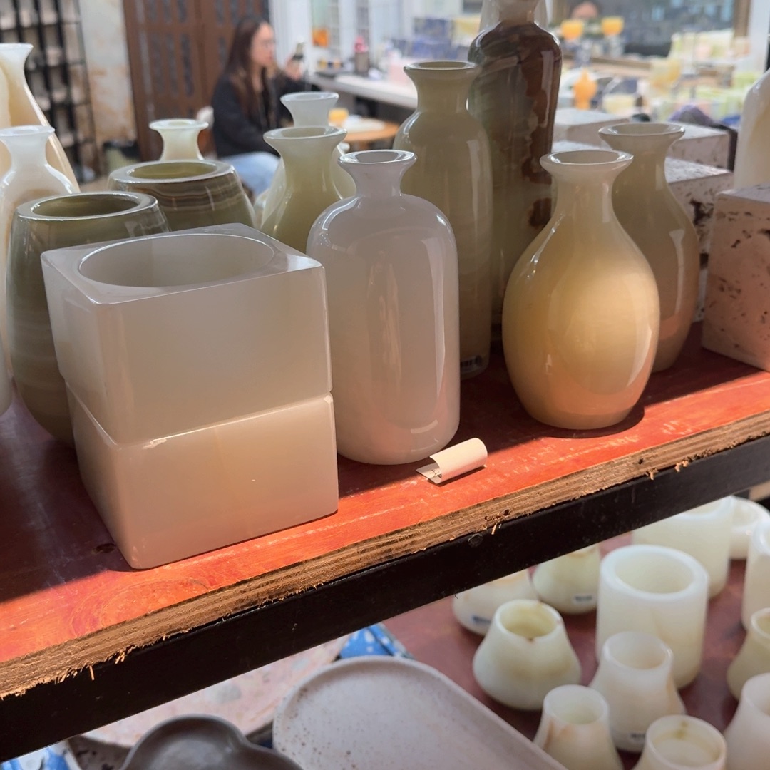 石材青玉白玉花瓶