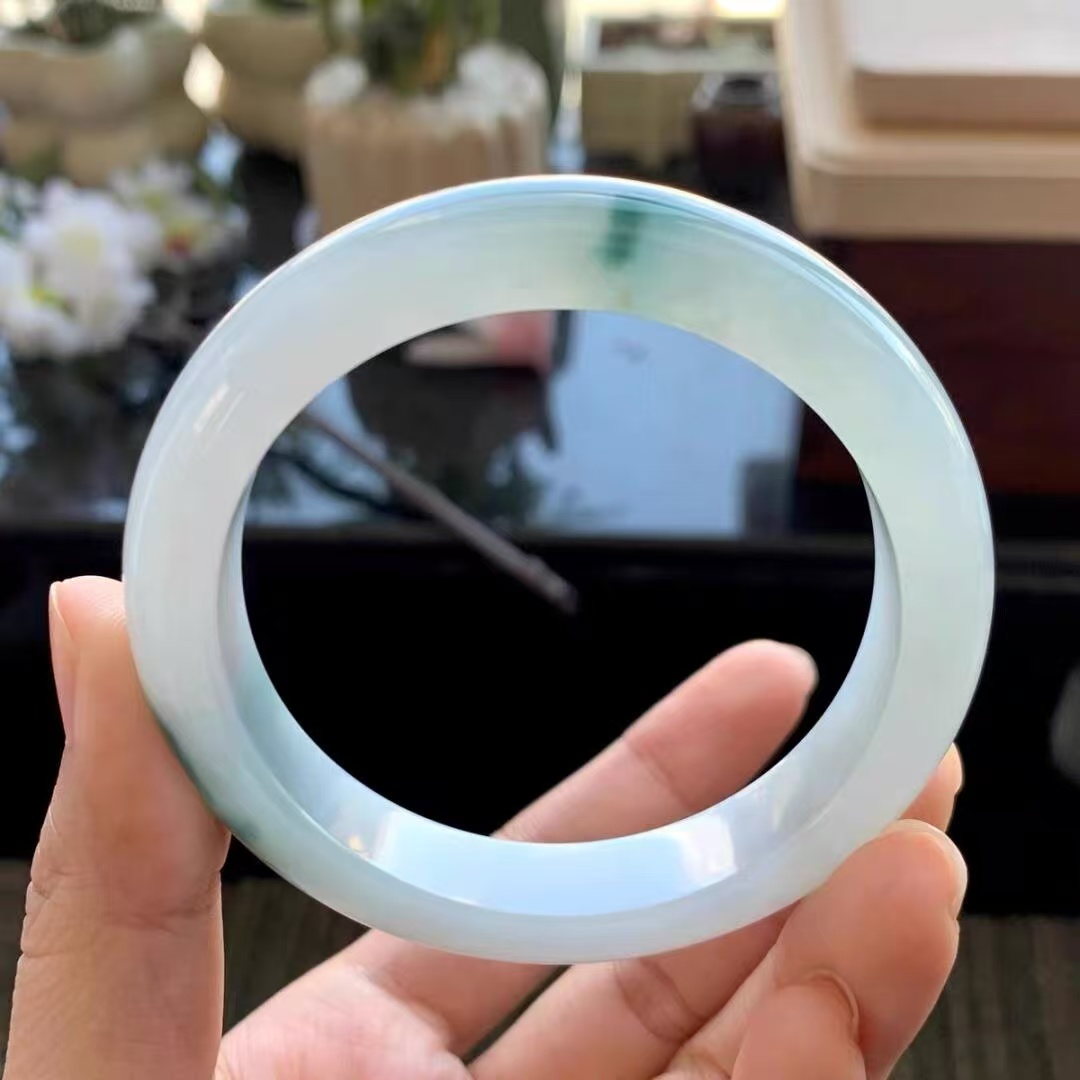 天然缅料时尚美女镯微瑕介意勿拍T1