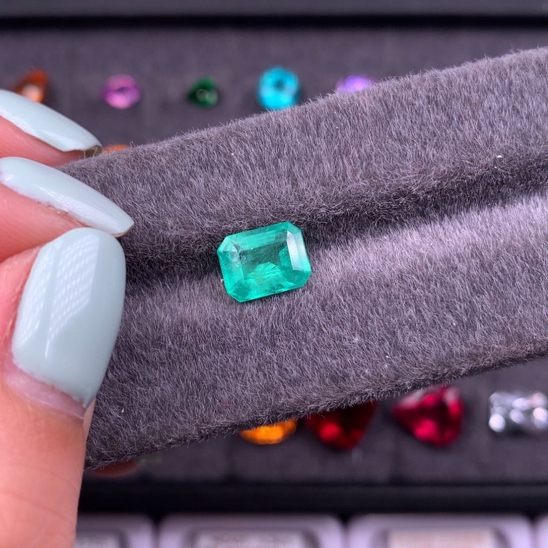 祖母绿裸石未镶嵌2.05ct祖母绿特价