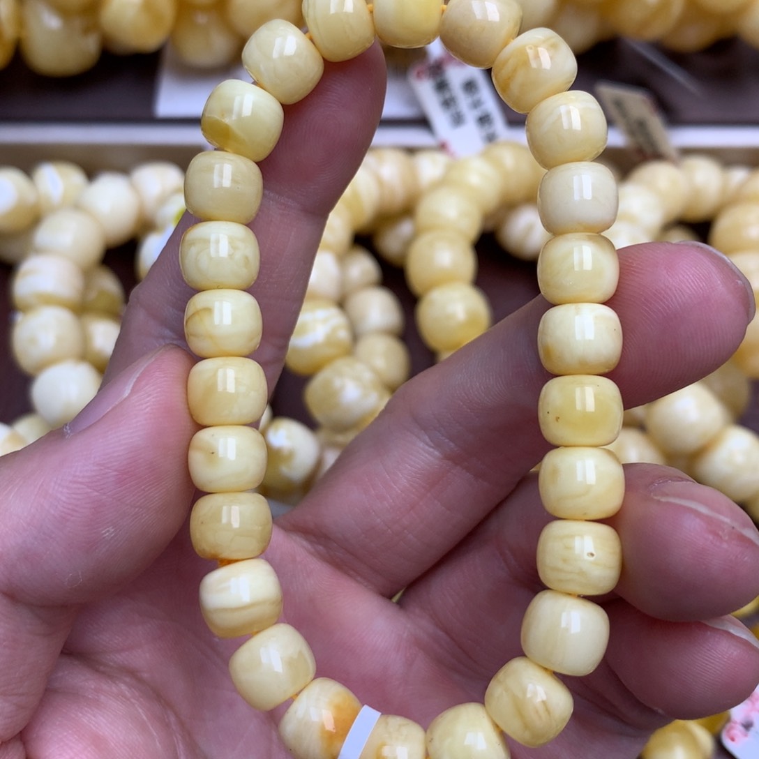 琥珀未镶嵌珠宝奇石22