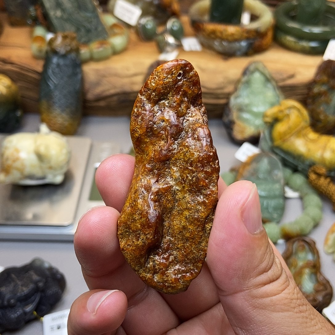 未镶嵌岫岩河磨玉（透闪石质玉）珠宝奇石