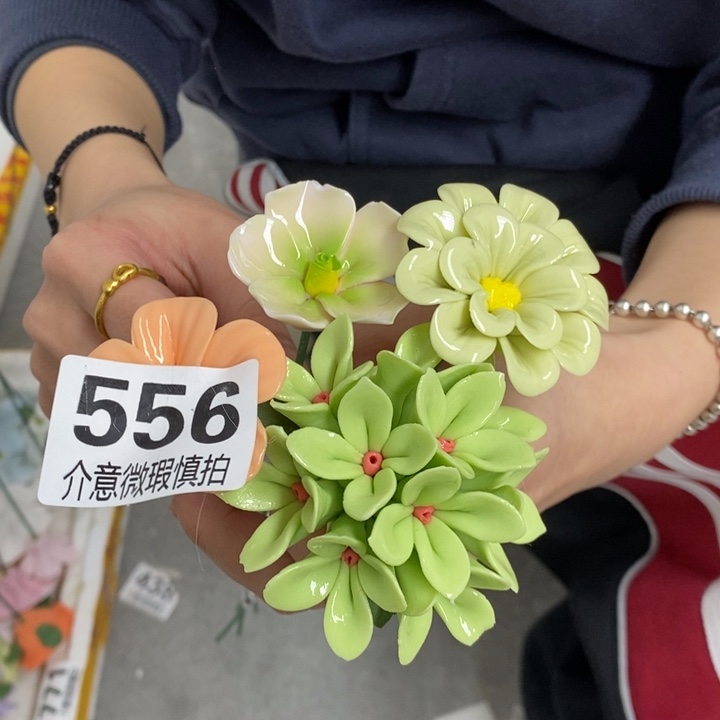 摆件陶瓷材料加工