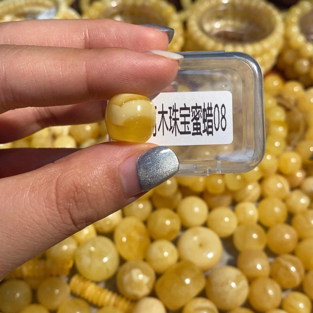 未镶嵌琥珀珠宝奇石08