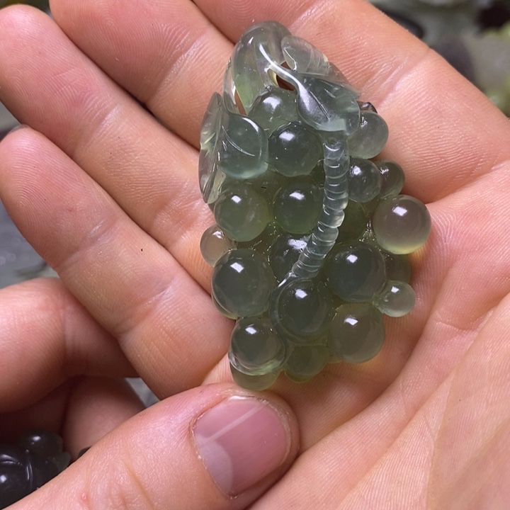 岫玉岫玉颈饰未镶嵌二*