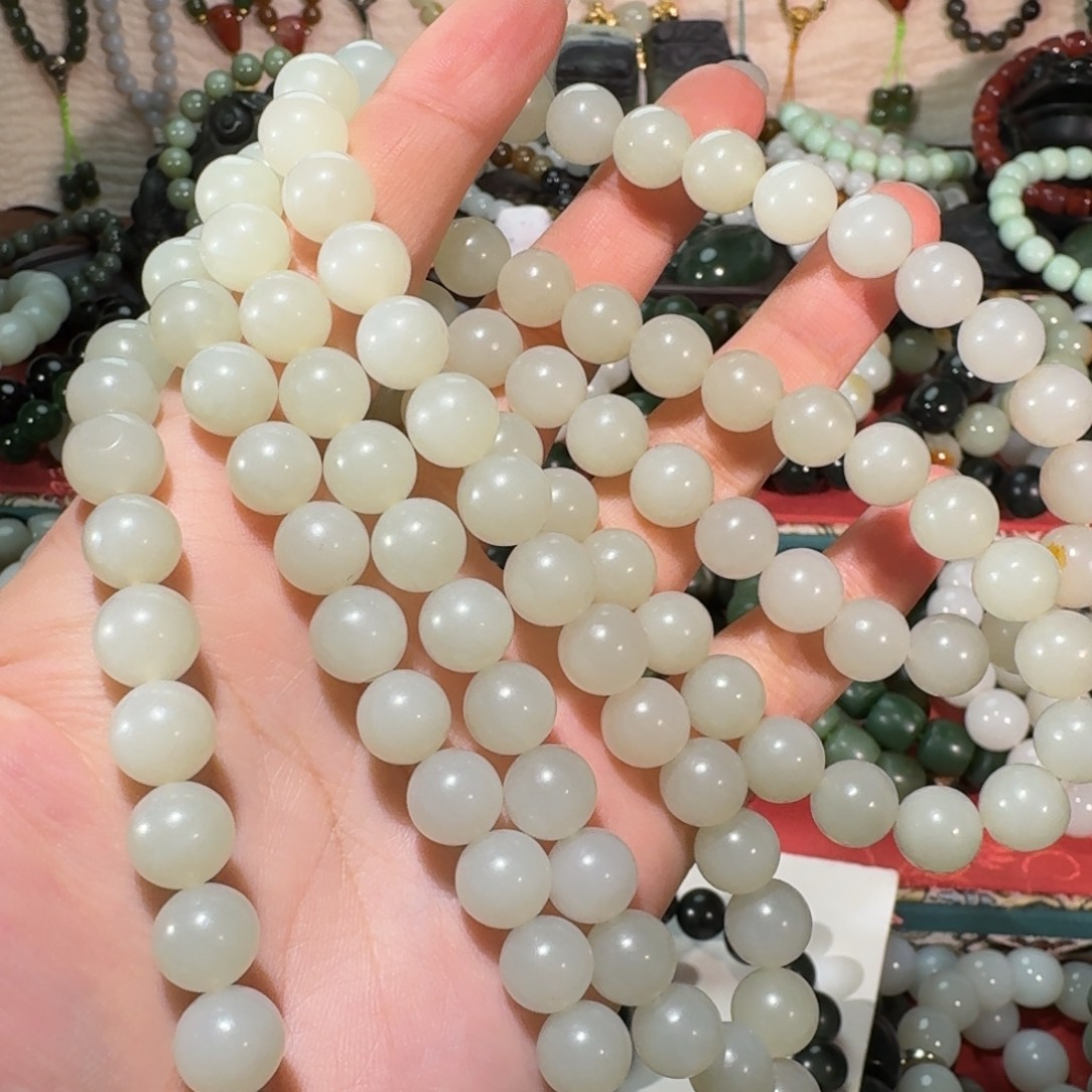 善***吉和田玉未镶嵌手链