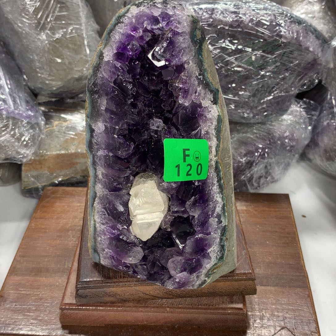 紫晶大型摆件（非配饰）未镶嵌