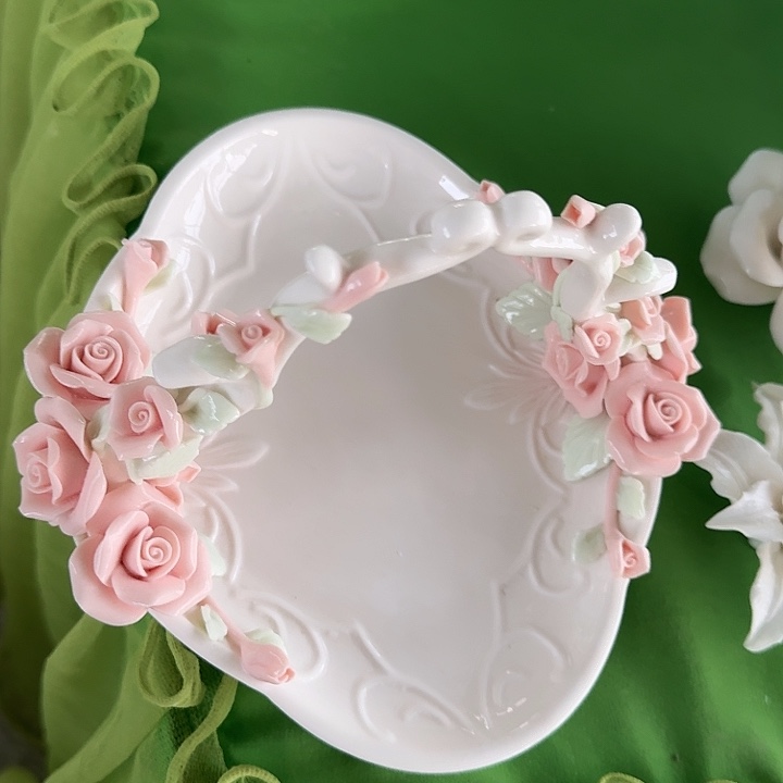 纯***洁微瑕黑点气孔手工捏花玫瑰花提篮盘