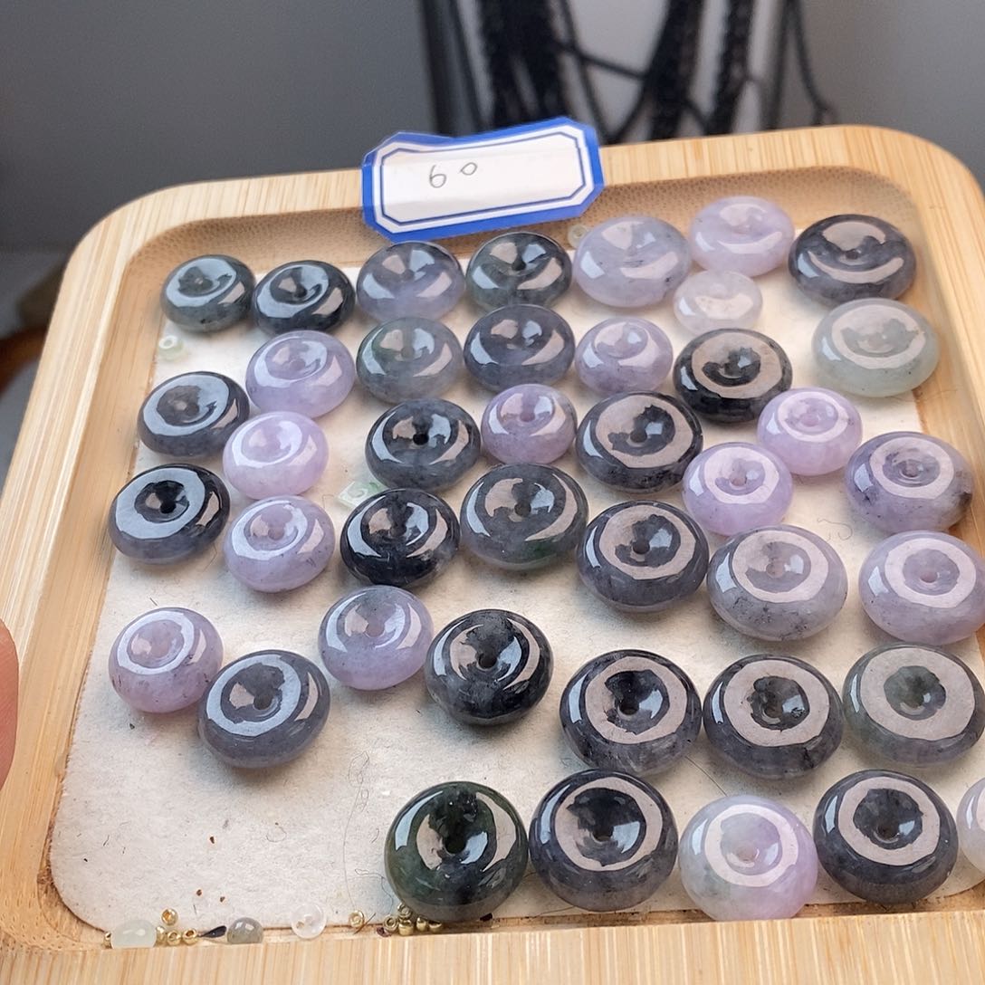 翡翠颈饰未镶嵌乌鸡平安扣60一个