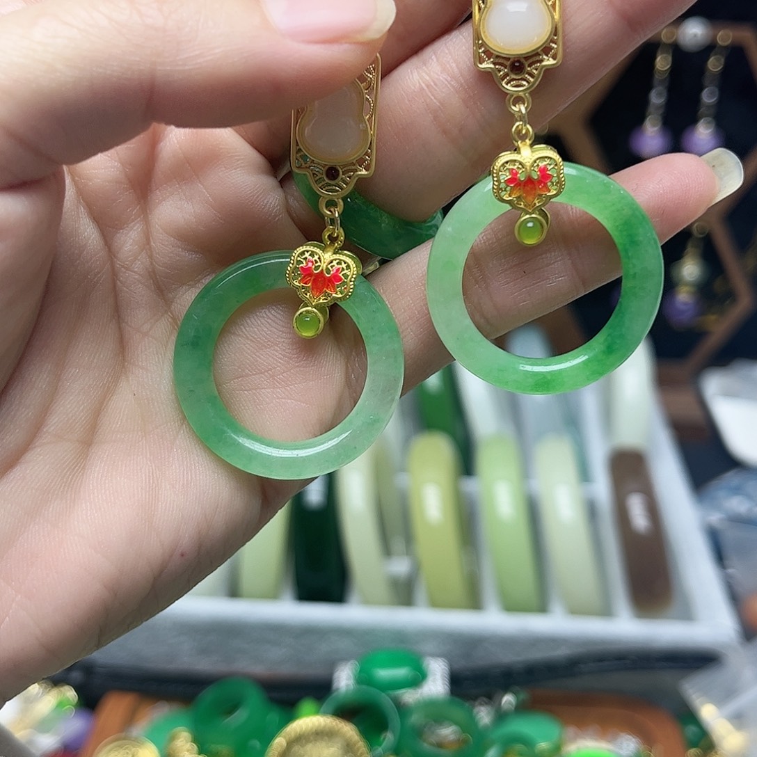 翡翠未镶嵌耳饰圈圈