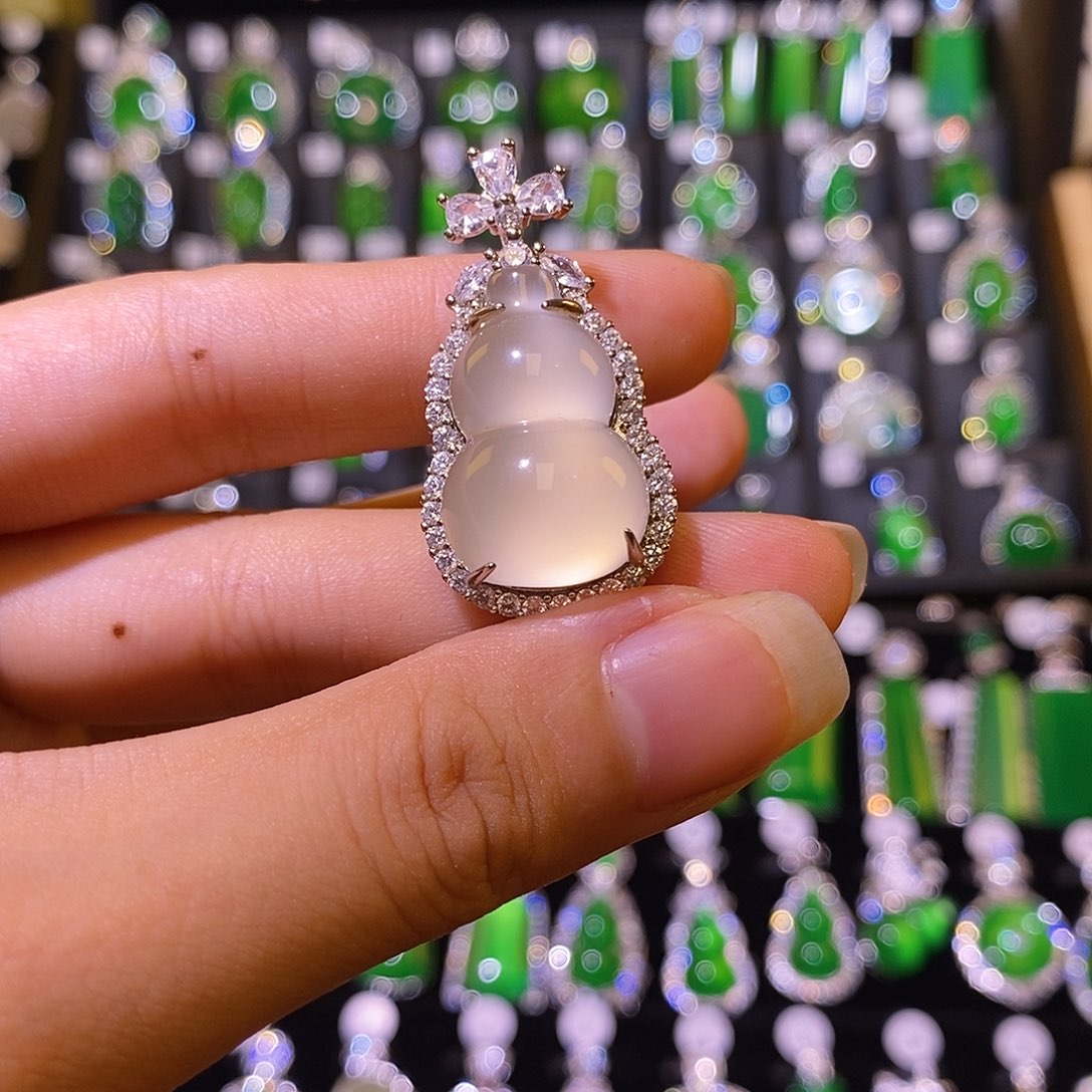 玛瑙/玉髓颈饰合金