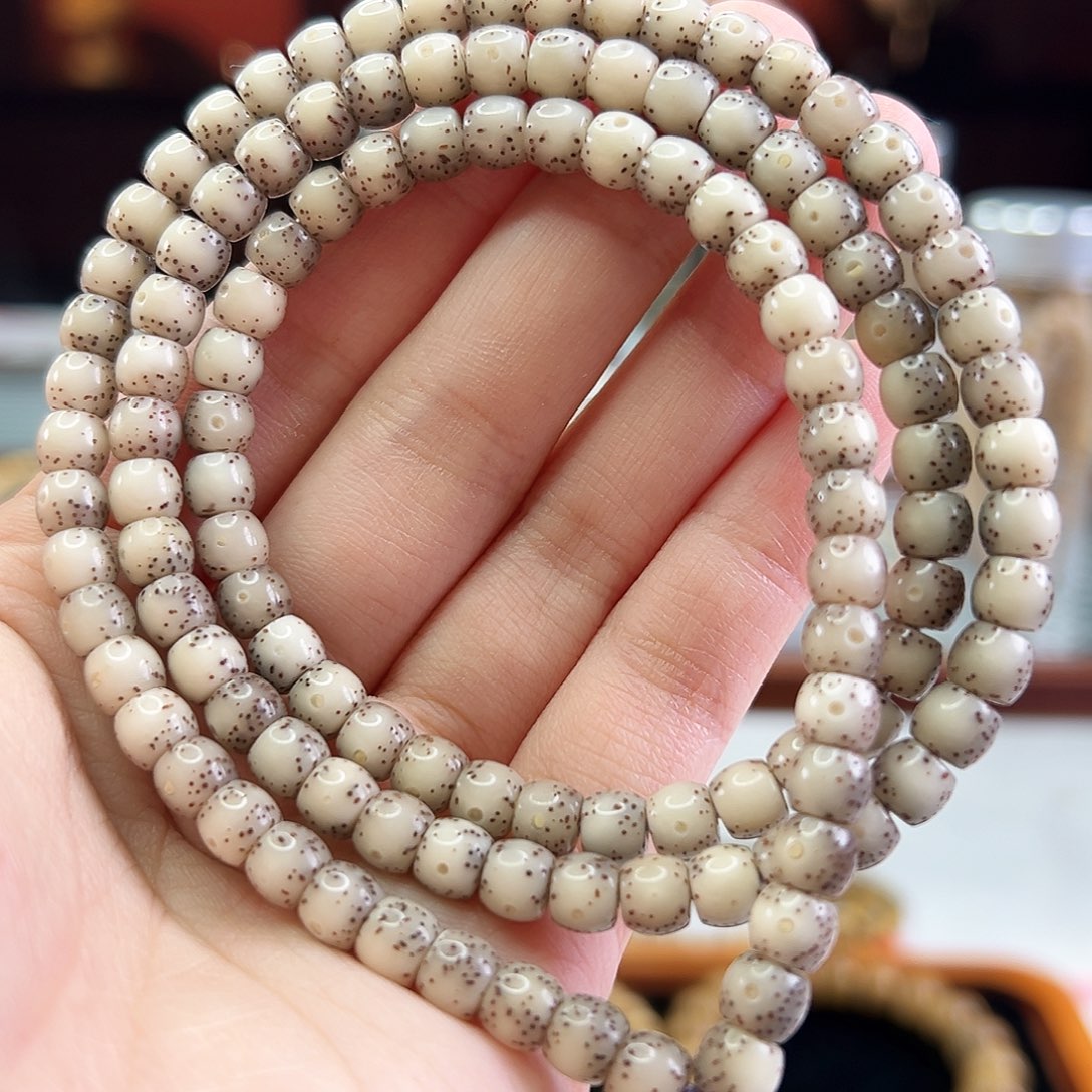 星月菩提手串Fqh6*5玉化料 直切鼓珠 大留白 细小星